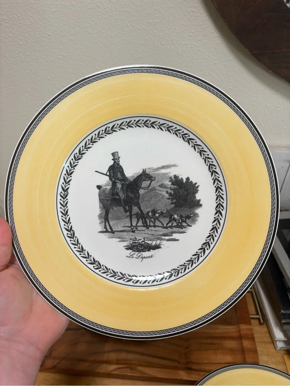 Villeroy & Boch Yellow and Black Decorative Dinner Plate